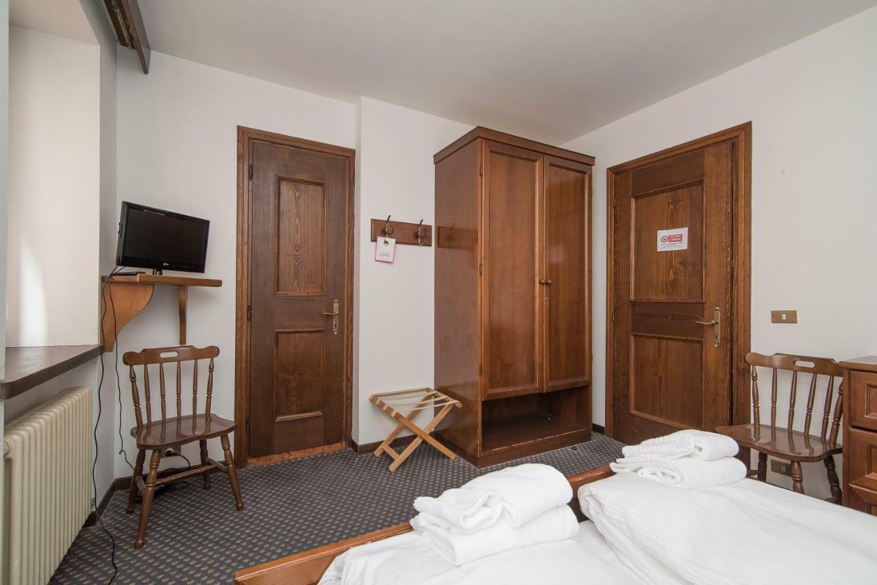 Locanda Ai Dogi Pieve di Cadore Bagian luar foto