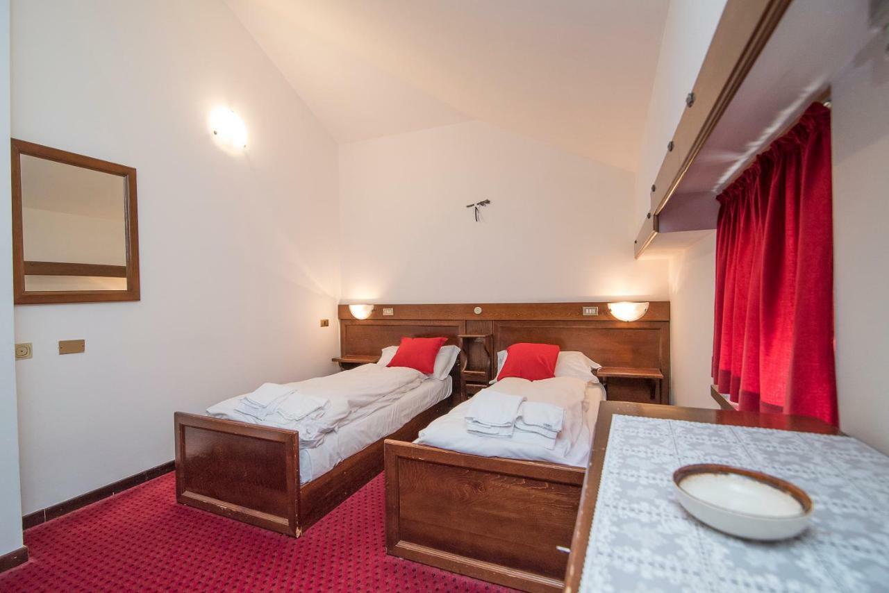Locanda Ai Dogi Pieve di Cadore Bagian luar foto