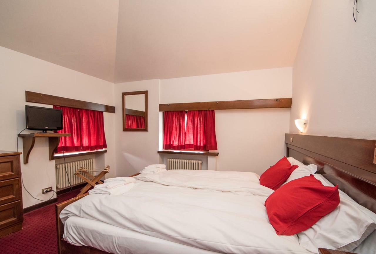 Locanda Ai Dogi Pieve di Cadore Bagian luar foto